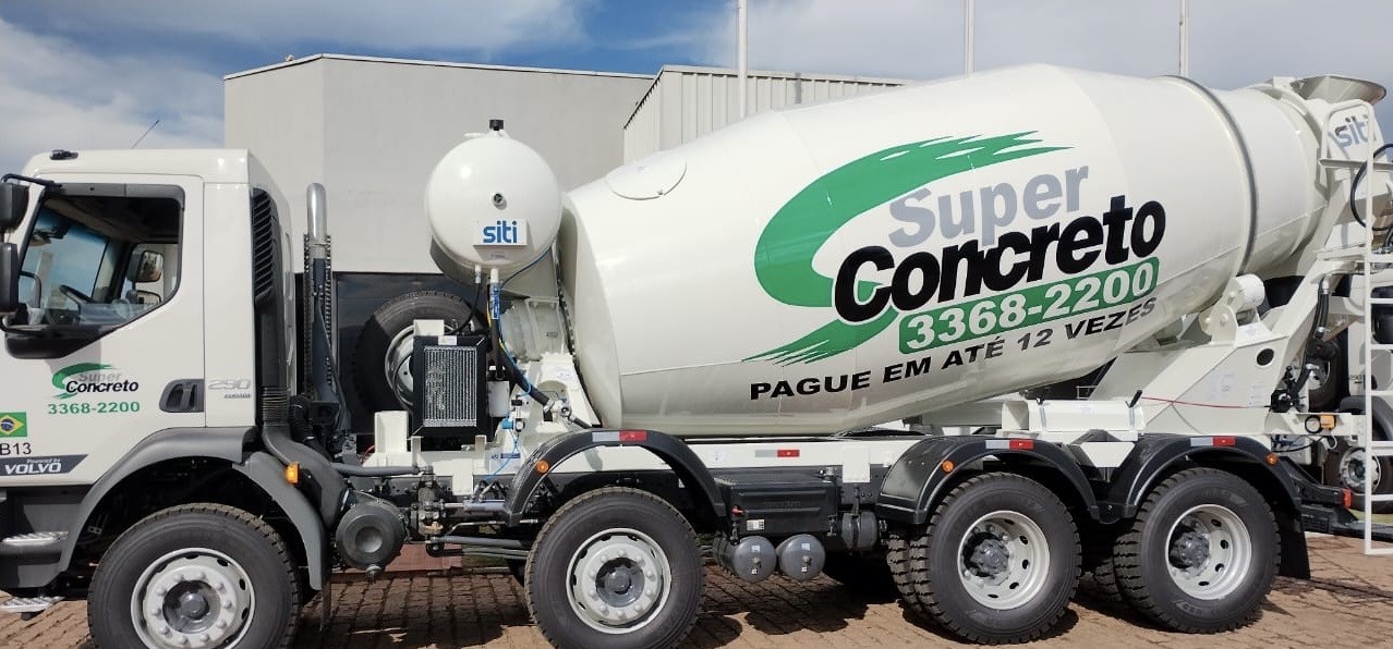 Caminhão betoneira Super Concreto